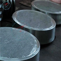 Folja tat-Tubu tal-Azzar miksi bit-titanju