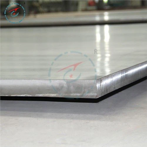 Pjanċa ta 'l-Azzar miksija b'liga bbażata fuq in-nikil